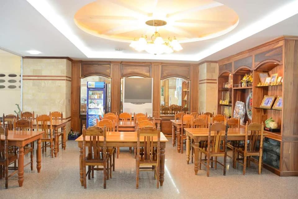 Submukda Phoomplace Hotel Mukdahan Zewnętrze zdjęcie