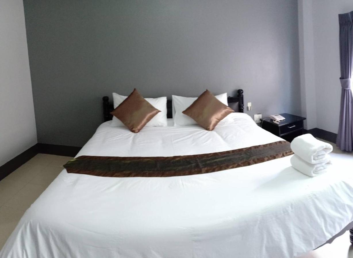 Submukda Phoomplace Hotel Mukdahan Zewnętrze zdjęcie