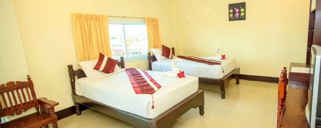 Submukda Phoomplace Hotel Mukdahan Zewnętrze zdjęcie