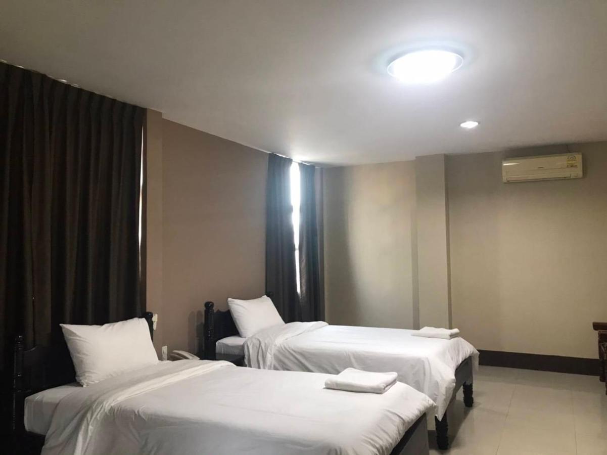Submukda Phoomplace Hotel Mukdahan Zewnętrze zdjęcie